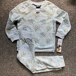 2pc Star Wars Baby Yoda Jogger Set - Size 4T